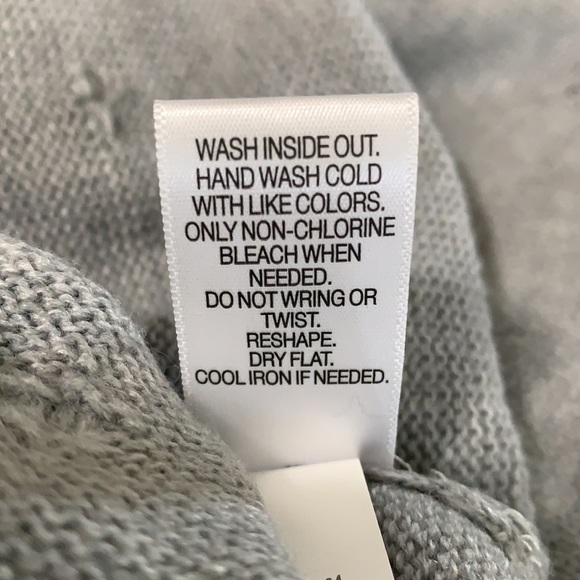 Vylette Heather Gray Bauble Stitch Pom Pom Sweater Junior M - Picture 10 of 14